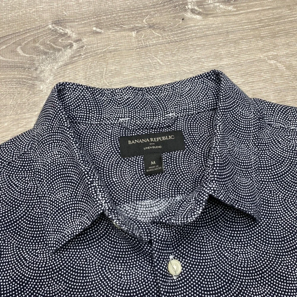 Banana Republic Button Up Mens M Blue Linen Blend Scallop Print Casual Shirt
